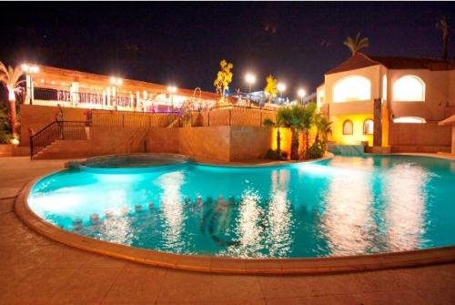 3 фото отеля Royal Oasis Sharm Resort 4* 