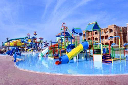 11 фото отеля Sea Club Aqua Park Resort 4* 