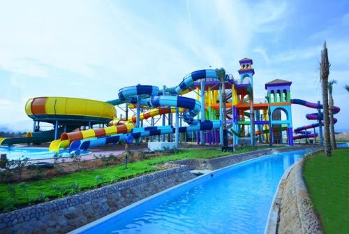 19 фото отеля Sea Club Aqua Park Resort 4* 