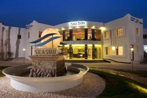 2 фото отеля Sea Sun Hotel Dahab 4* 