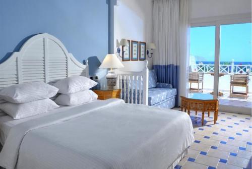 12 фото отеля Sheraton Hotel Main Sharm 5* 