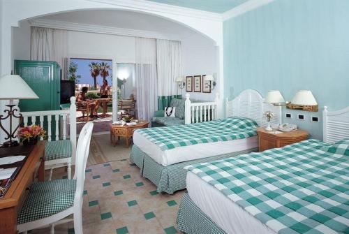 19 фото отеля Sheraton Sharm Resort 5* 