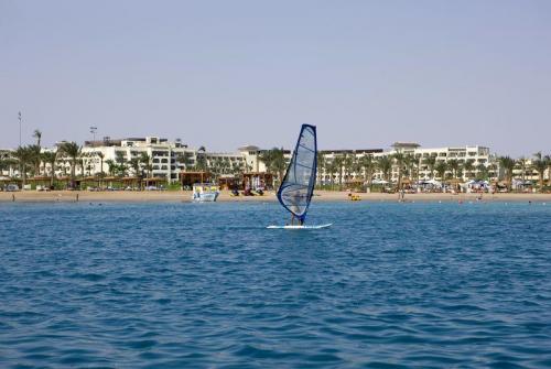 7 фото отеля Steigenberger Al Dau Beach 5* 