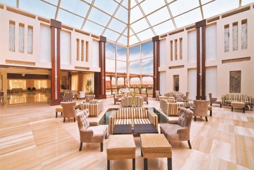 24 фото отеля Sunrise Grand Select Crystal Bay Resort 5* 