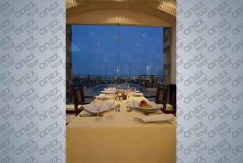29 фото отеля Sunrise Grand Select Crystal Bay Resort 5* 