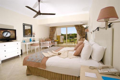 34 фото отеля Sunrise Grand Select Crystal Bay Resort 5* 
