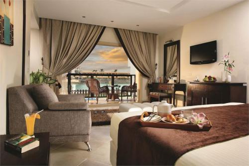 44 фото отеля Sunrise Grand Select Crystal Bay Resort 5* 