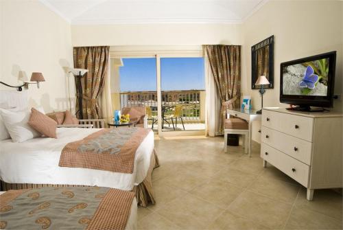 79 фото отеля Sunrise Grand Select Crystal Bay Resort 5* 