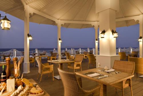15 фото отеля Sunrise Select Arabian Beach Resort 5* 