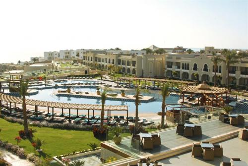 4 фото отеля Sunrise Select Arabian Beach Resort 5* 