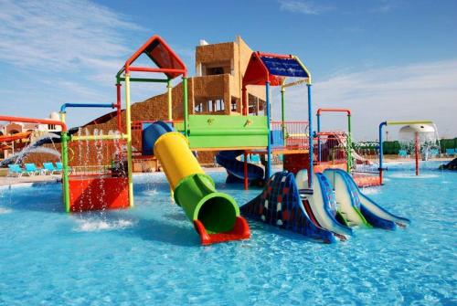 7 фото отеля Tirana Aquapark Resort 4* 