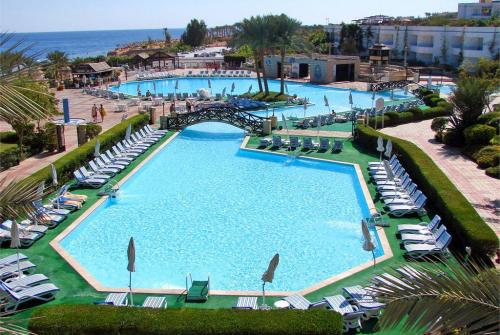 1 фото отеля Vera Club Queen Beach Resort 4* 