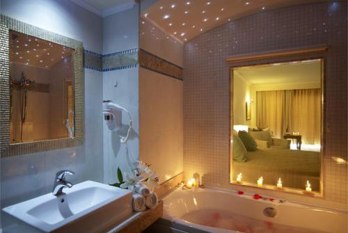 41 фото отеля Atrium Prestige Spa Resort & Villas 5* 