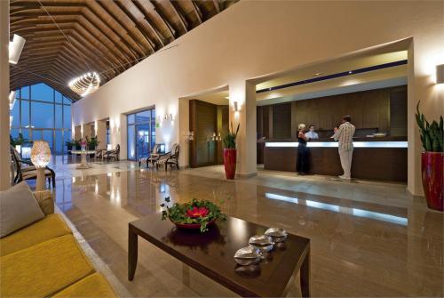 40 фото отеля Cavo Spada Sports & Leisure Resort 5* 