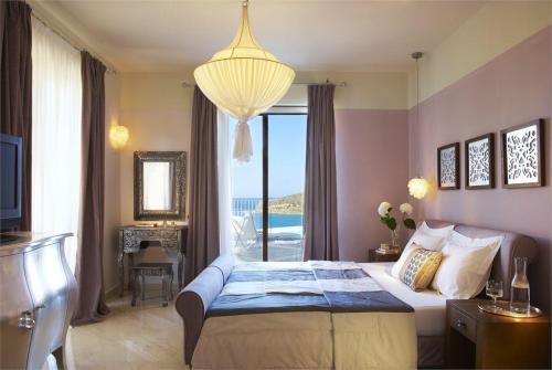 10 фото отеля Domes Of Elounda All Suites & Villas Beach Resort 5* 