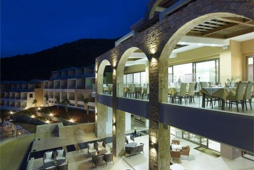 24 фото отеля Filion Suites Resort & Spa 5* 