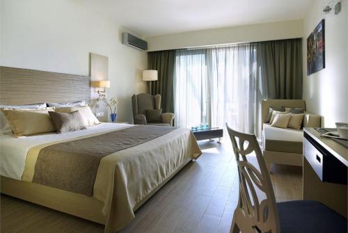 26 фото отеля Filion Suites Resort & Spa 5* 