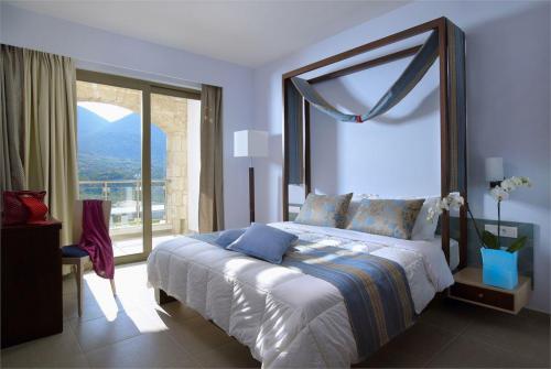 30 фото отеля Filion Suites Resort & Spa 5* 