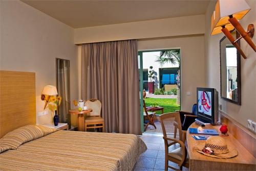 27 фото отеля Grand Bay Resort 4* 