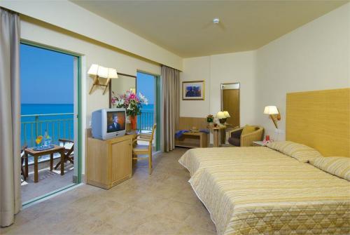 29 фото отеля Grand Bay Resort 4* 