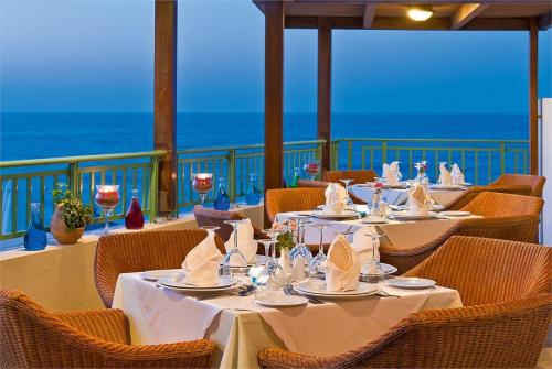 33 фото отеля Grand Bay Resort 4* 