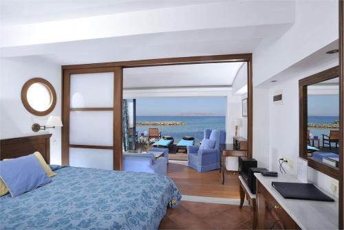 27 фото отеля Knossos Beach Bungalows & Suites 4* 