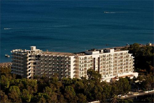 3 фото отеля Pegasos Beach 4* 