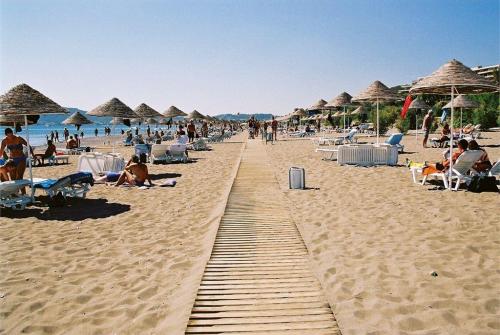 33 фото отеля Pegasos Beach 4* 