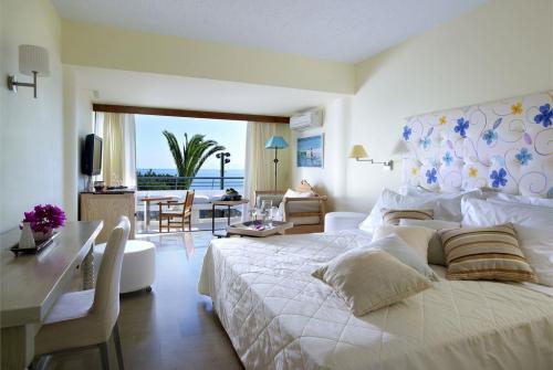 18 фото отеля St Nicolas Bay Resort Hotel & Villas 5* 