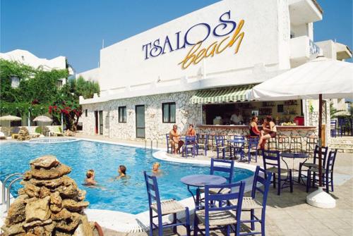 5 фото отеля Tsalos Beach Apartments апарт 