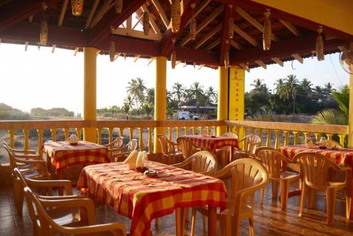1 фото отеля Casa Dos Reis Beach Resort Goa 2* 