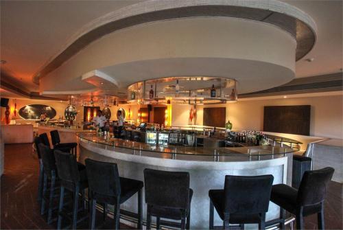 18 фото отеля The Zuri Whitesands Goa Resorts & Casino 5* 