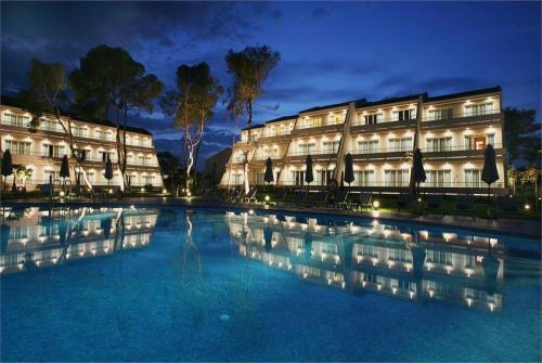 1 фото отеля Blau Porto Petro Beach Resort & Spa 5* 