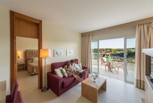 30 фото отеля Blau Porto Petro Beach Resort & Spa 5* 