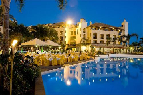2 фото отеля Costa Adeje Gran Hotel 5* 