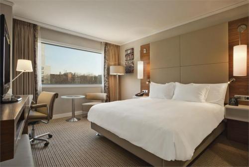 9 фото отеля Hilton Barcelona 4* 