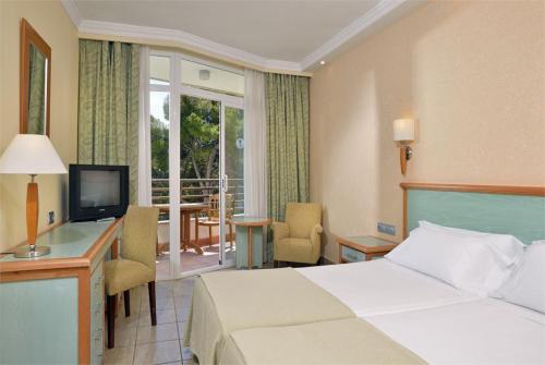 12 фото отеля Sol Antillas Barbados 4* 