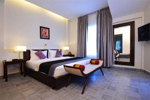 12 фото отеля Holiday Villa Nataya Hotel 4* 