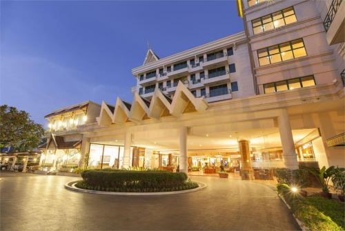 1 фото отеля Sokha Beach Resort & Spa 5* 