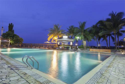 5 фото отеля Sokha Beach Resort & Spa 5* 
