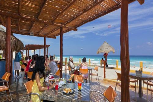 28 фото отеля Fiesta Americana Condesa Cancun 5* 