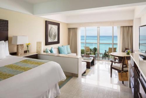 9 фото отеля Fiesta Americana Grand Coral Beach Cancun 5* 