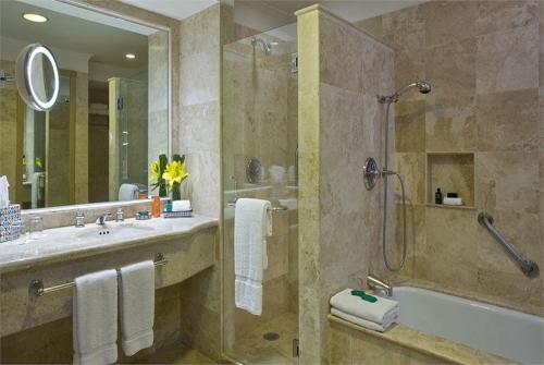 15 фото отеля Sandos Cancun Luxury Expirience Resort 5* 