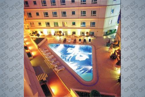 8 фото отеля Al Bustan Center & Residence Al Nahda апарт 