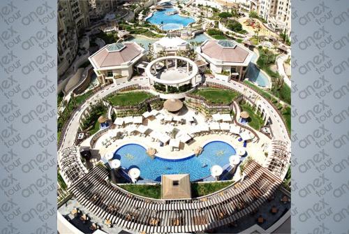 3 фото отеля Al Murooj Rotana & Suites 5* 