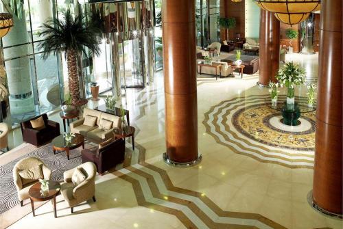 6 фото отеля Al Murooj Rotana & Suites 5* 