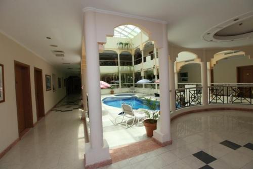 2 фото отеля Al Seef Beach Hotel 3* 