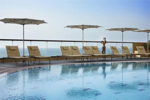 24 фото отеля Amwaj Rotana Jumeirah Beach 5* 