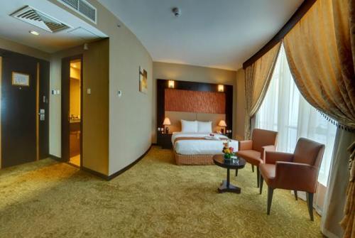 4 фото отеля Aryana Hotel Sharjah 4* 