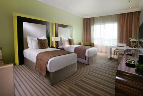 15 фото отеля Auris Plaza Hotel Al Barsha 5* 